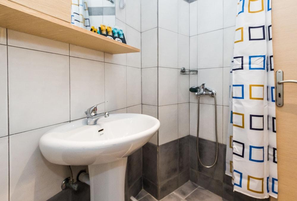 Alektor Studios & Apartments Закінф Екстер'єр фото